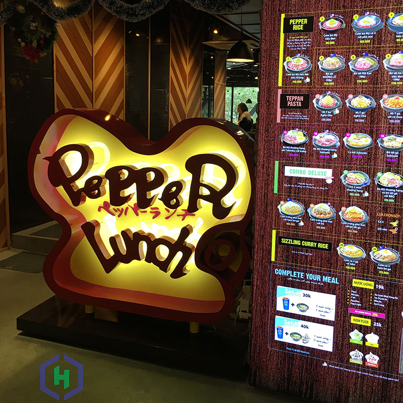 Tranh 3m ngoài cửa hàng Pepper lunch Hoàng Đạo Thúy