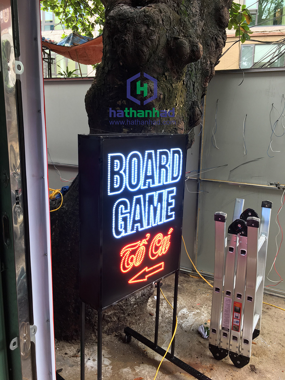 Biển vẫy quán cafe